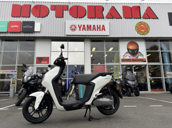 YAMAHA NEO