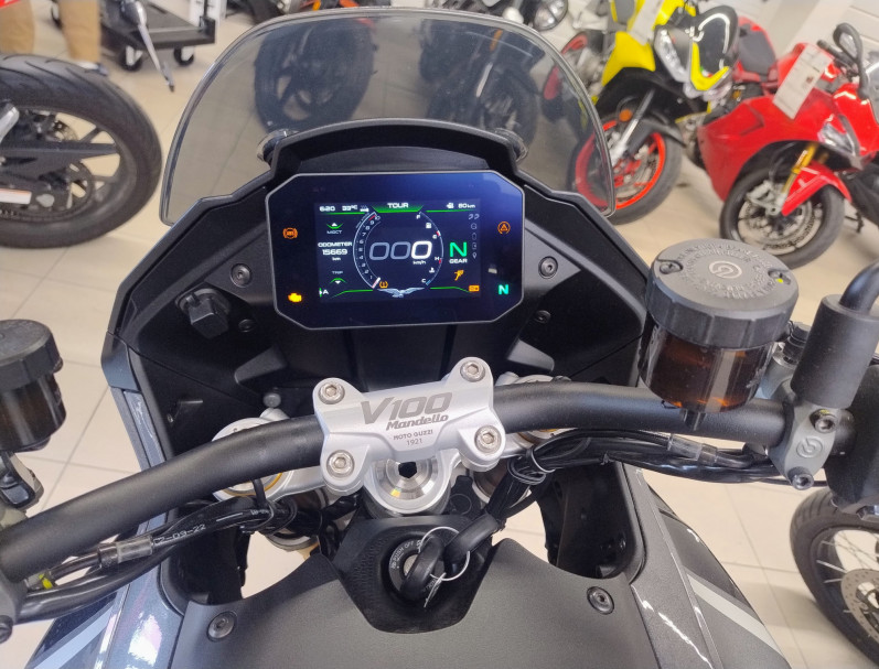 MOTO GUZZI V100  MANDELLO S