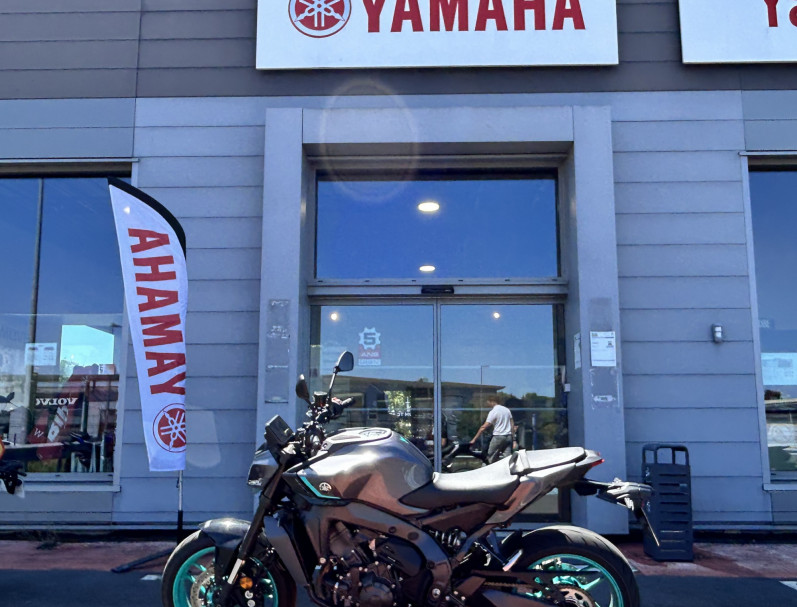 YAMAHA MT-09  Y-AMT