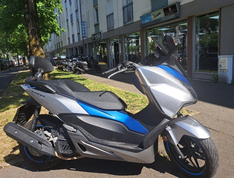 HONDA FORZA NSS 125 ABS – ÉTAT EXCEPTIONNEL / possible 700€ x 4fois CB