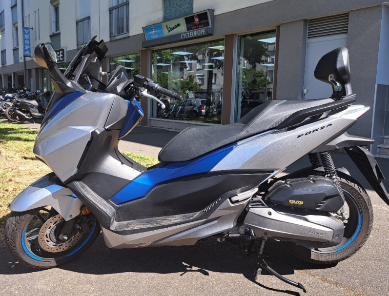 HONDA FORZA NSS 125 ABS – ÉTAT EXCEPTIONNEL / possible 700€ x 4fois CB