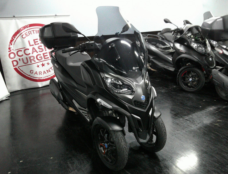 PIAGGIO MP3 530 HPE 2023 22800KM