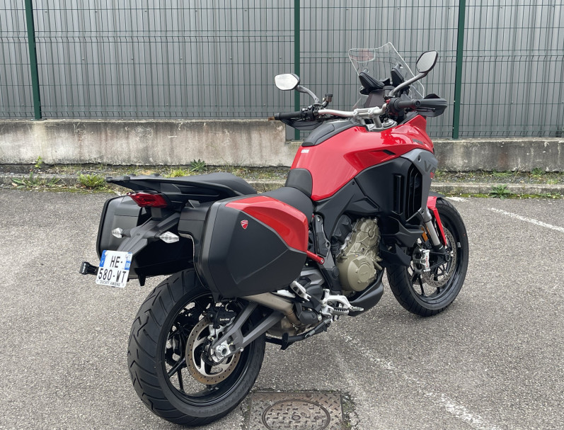 DUCATI MULTISTRADA V4 S TRAVEL RADAR