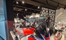 APRILIA TUONO 1100 V4