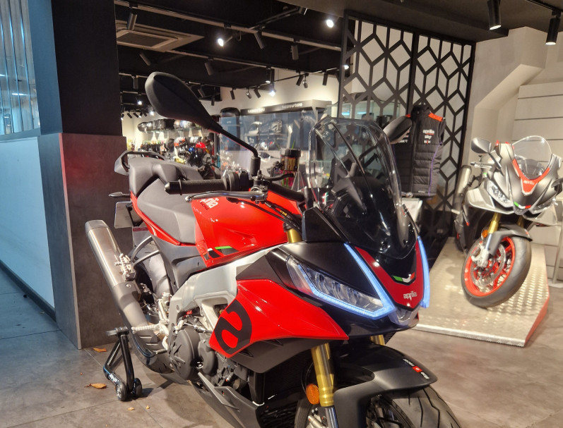 APRILIA TUONO 1100 V4