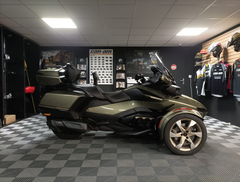 CAN-AM SPYDER RT SEA TO SKY 