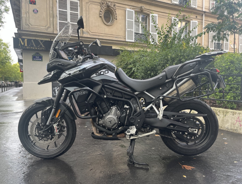 TRIUMPH Tiger 900 GT NOIR - 1ER MAIN