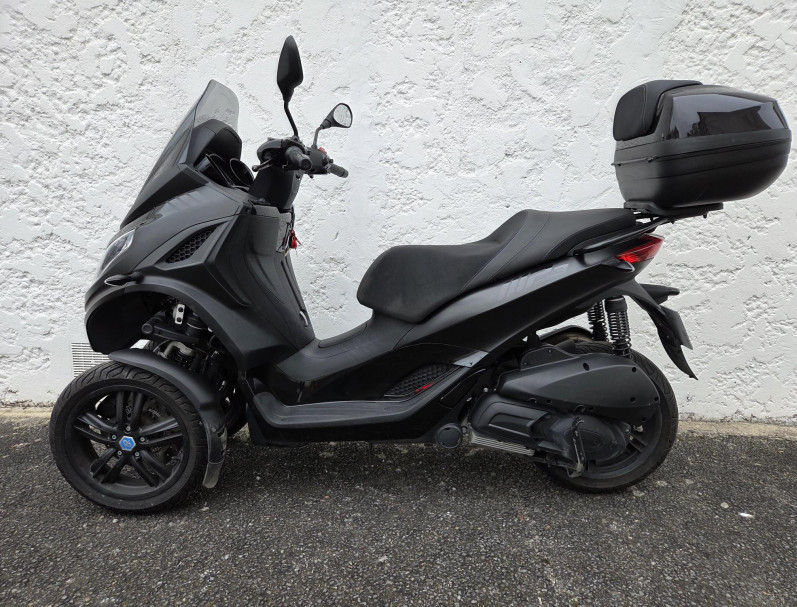 PIAGGIO MP3 300 HPE ABS ASR  DEEP BLACK EURO5