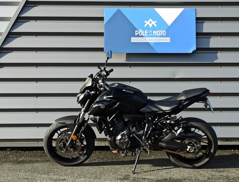 YAMAHA MT-07