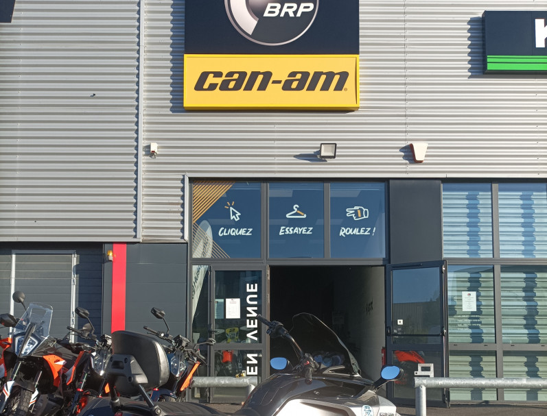 CAN-AM SPYDER F3