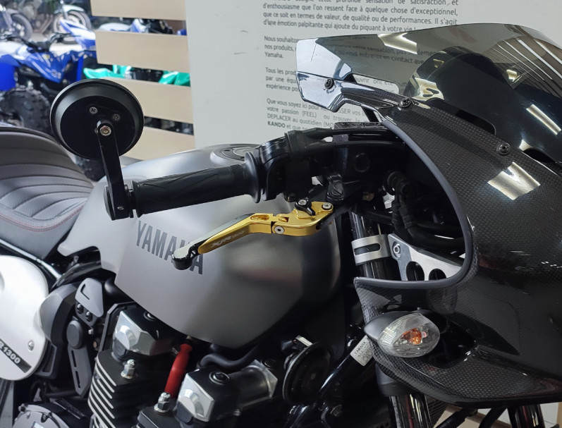 YAMAHA XJR 1300 RACER