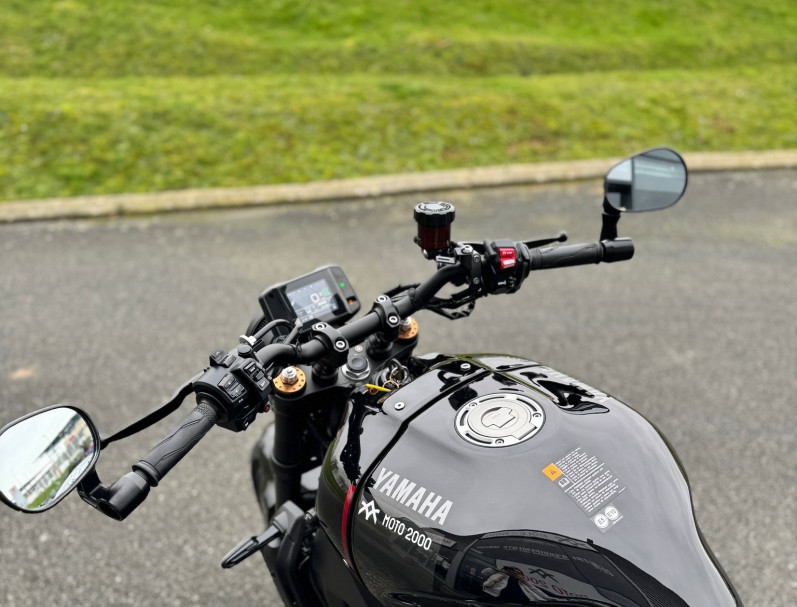 YAMAHA XSR 900