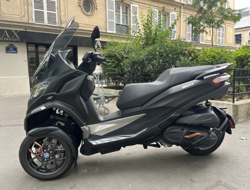 PIAGGIO MP3 530 HPE EXCLUSIVE - 1ER MAIN - NOIR MAT