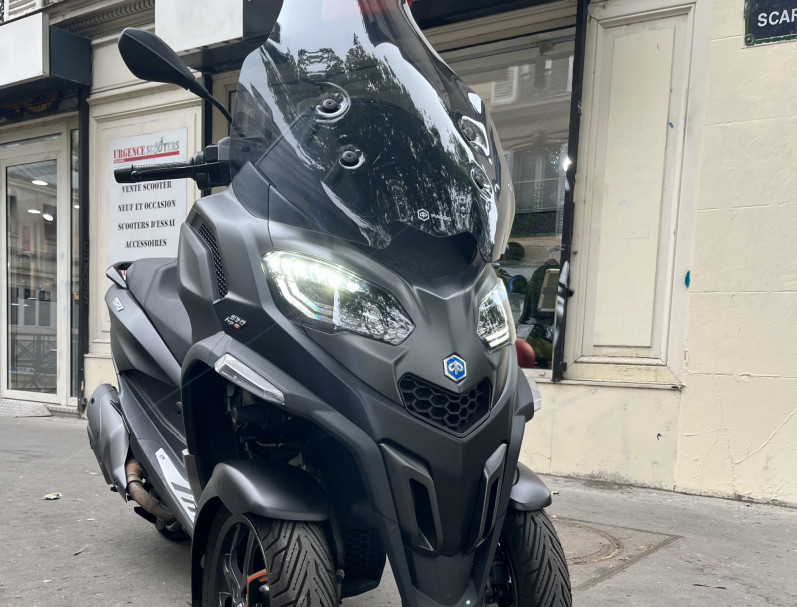PIAGGIO MP3 530 HPE EXCLUSIVE - 1ER MAIN - NOIR MAT