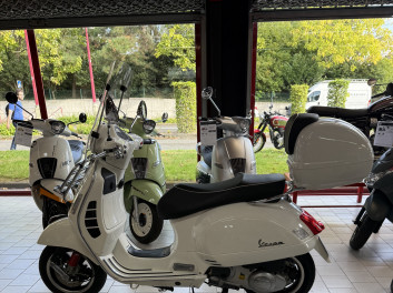 VESPA GTS 300 