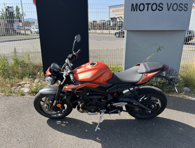 TRIUMPH STREET TRIPLE 765 R A2
