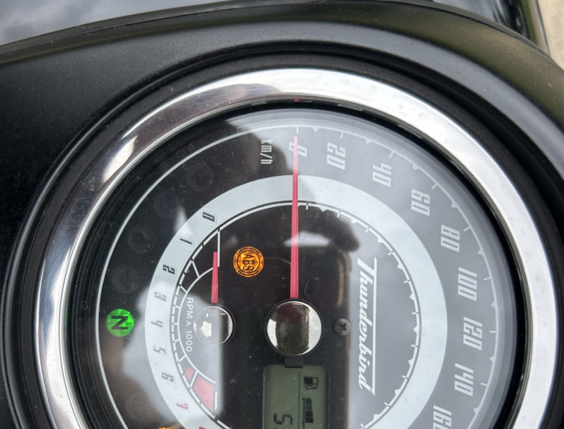 TRIUMPH THUNDERBIRD 1700 STORM