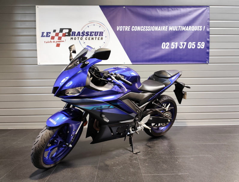 YAMAHA YZF-R3 A2