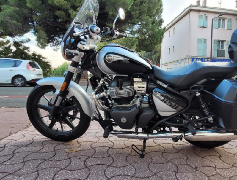 ROYAL ENFIELD SUPER METEOR 650