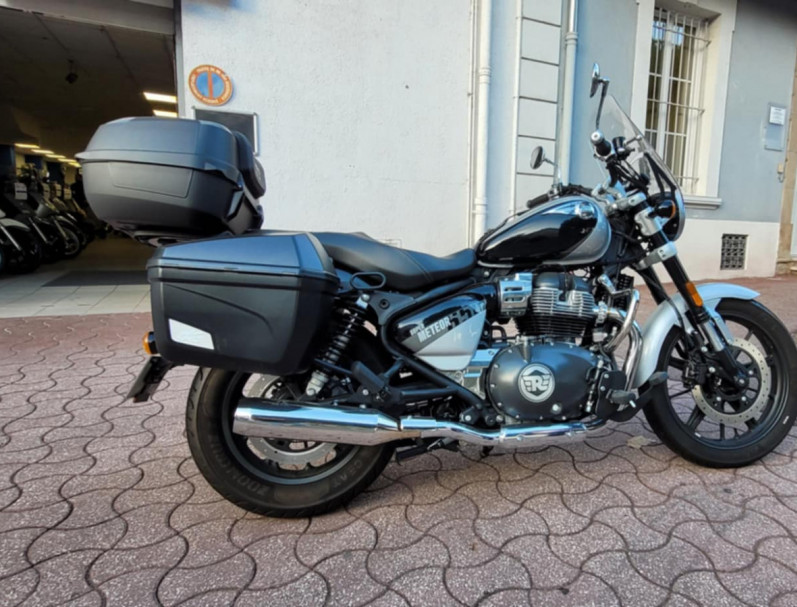 ROYAL ENFIELD SUPER METEOR 650