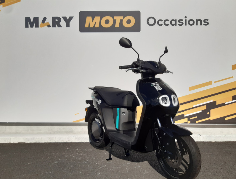 YAMAHA NEO