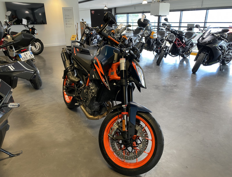 KTM 890 DUKE R