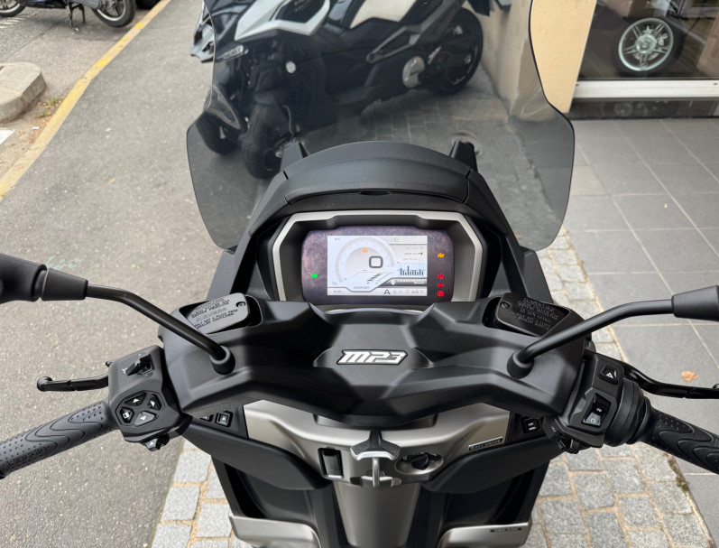 PIAGGIO MP3 530 HPE EXCLUSIVE
