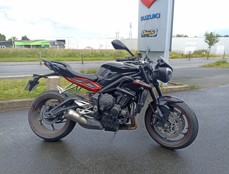 TRIUMPH STREET TRIPLE 765 R