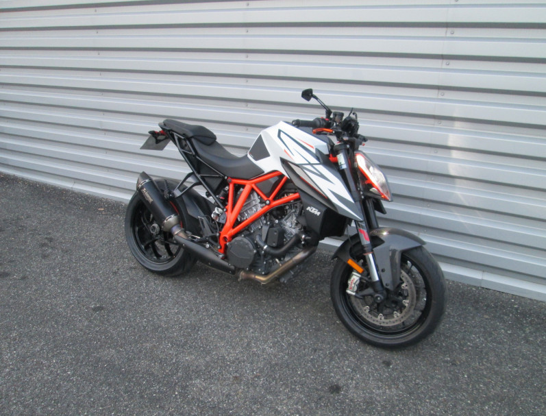 KTM 1290 SUPER DUKE R