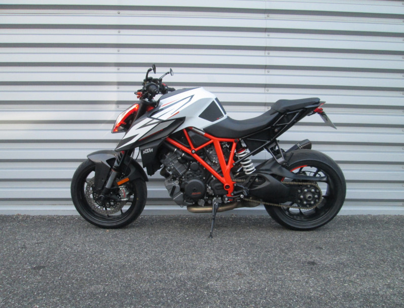 KTM 1290 SUPER DUKE R