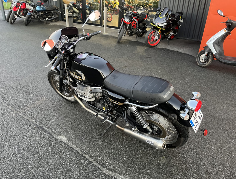 MOTO GUZZI V7