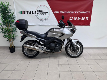 YAMAHA TDM 900