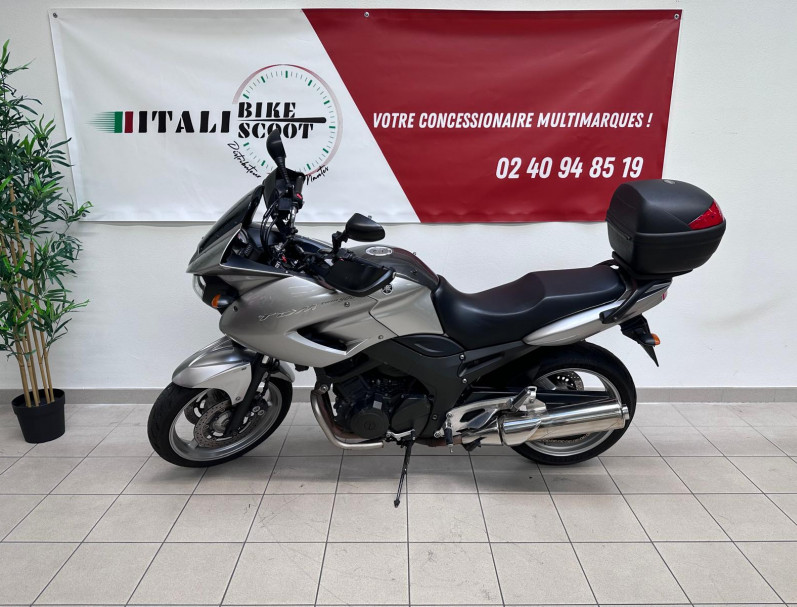 YAMAHA TDM 900