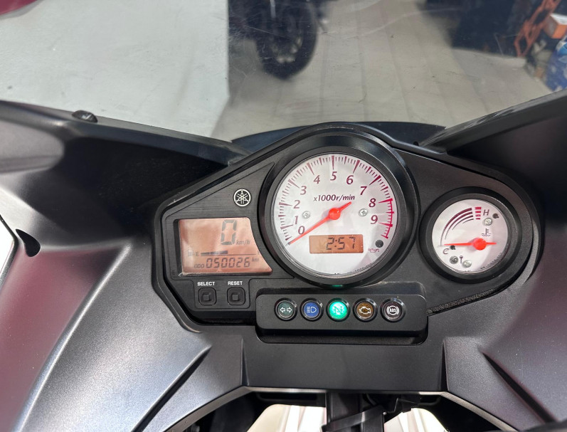 YAMAHA TDM 900