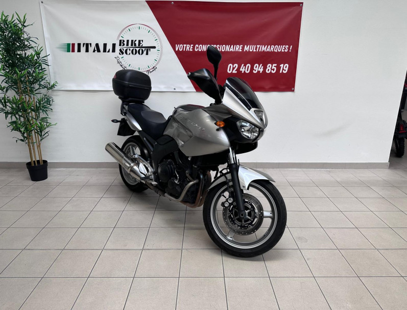 YAMAHA TDM 900