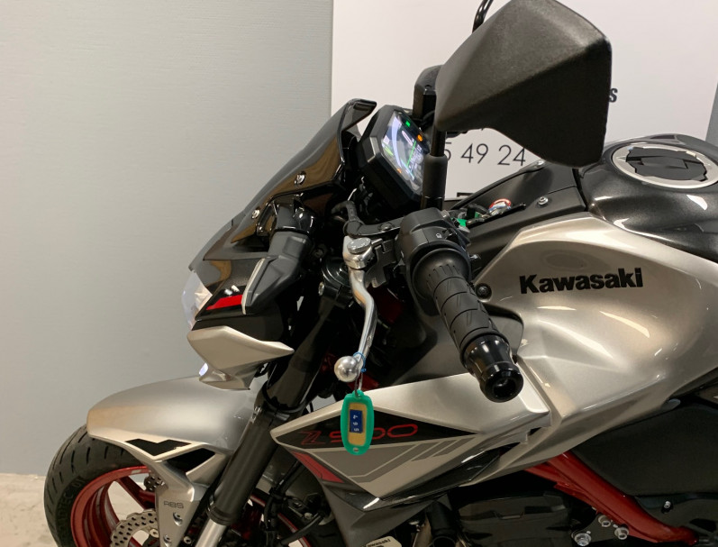 KAWASAKI Z 900