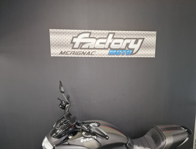 DUCATI DIAVEL CARBON