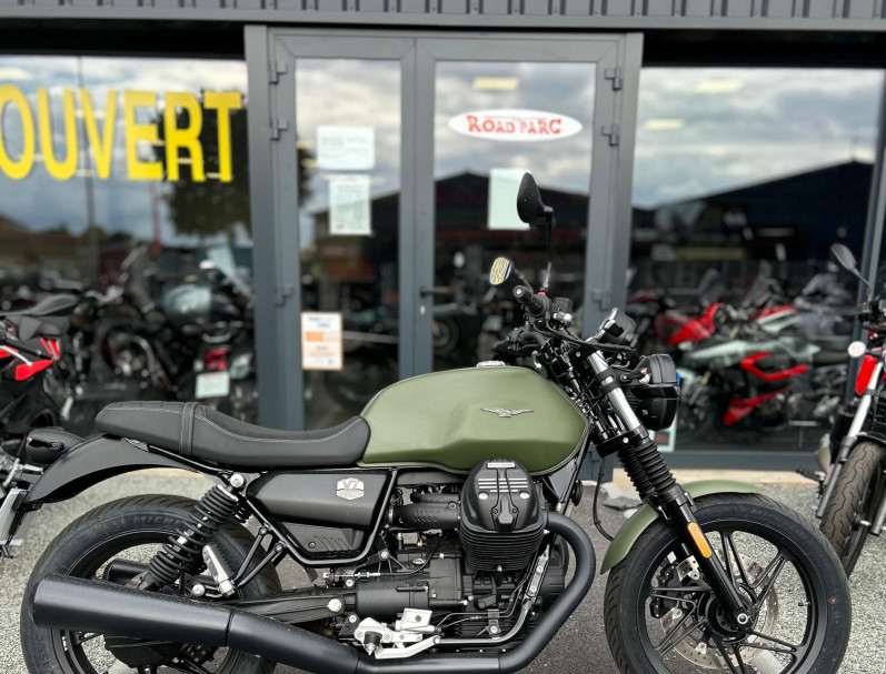 MOTO GUZZI V7 STONE VERDE