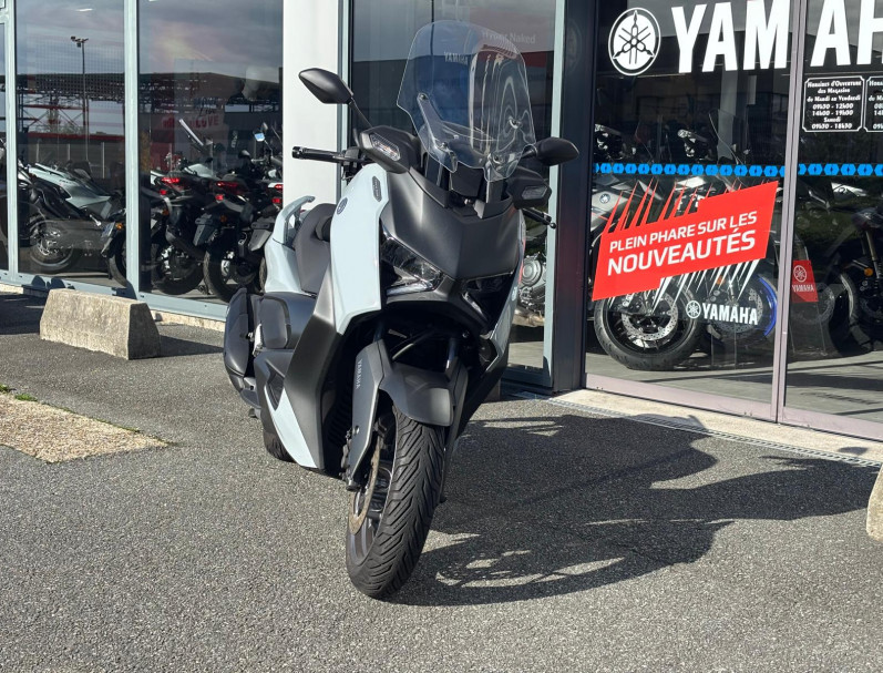 YAMAHA XMAX 125 TECHMAX + 