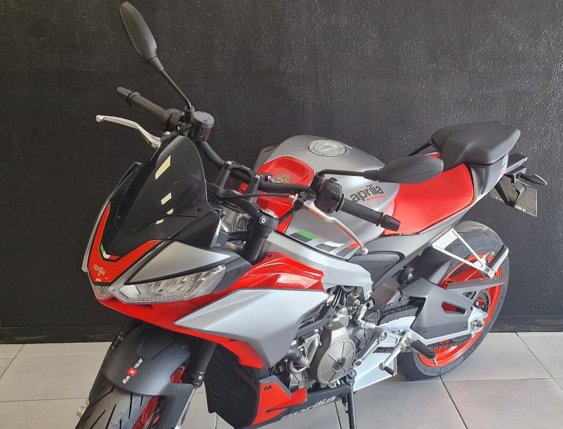 APRILIA TUONO 660
