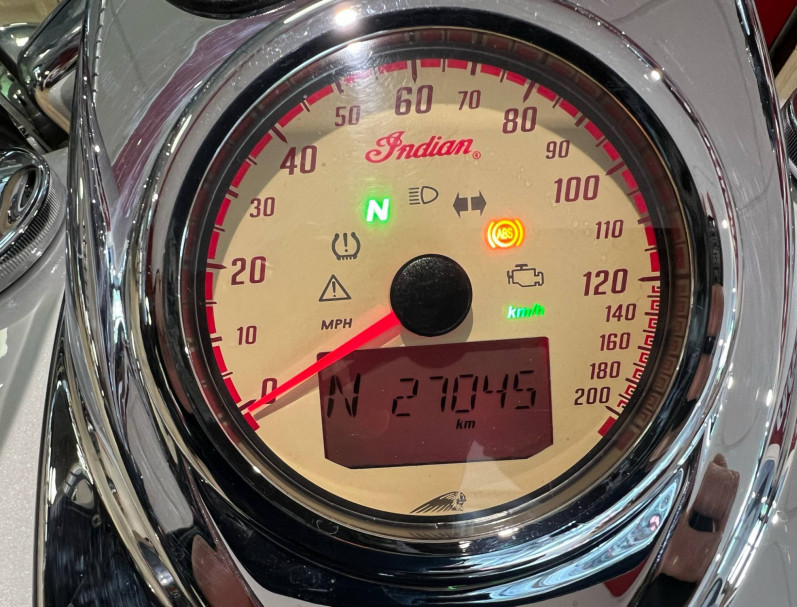 INDIAN CHIEF 1811 CLASSIC PEARL WHITE