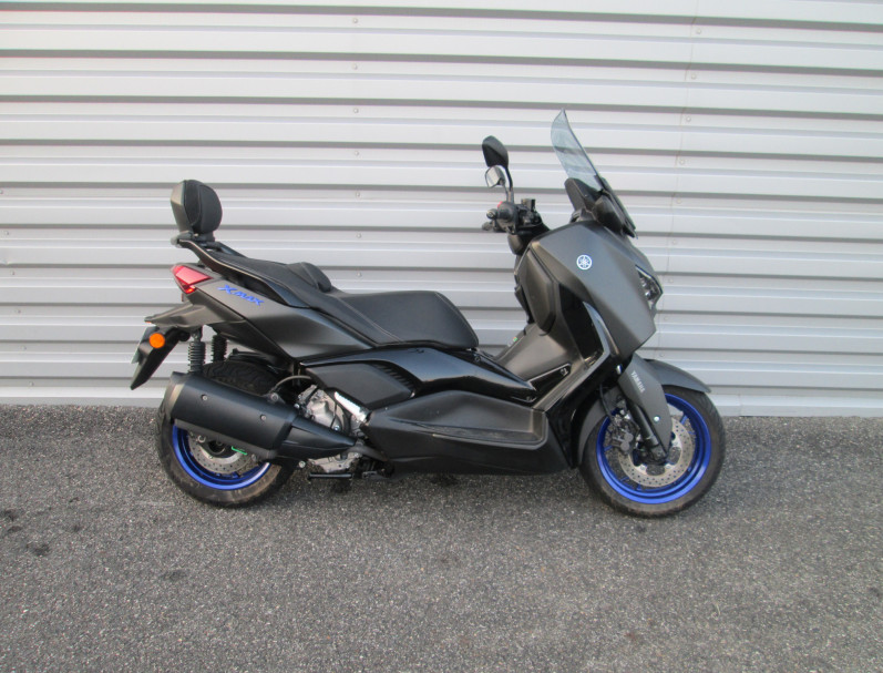 YAMAHA XMAX 300