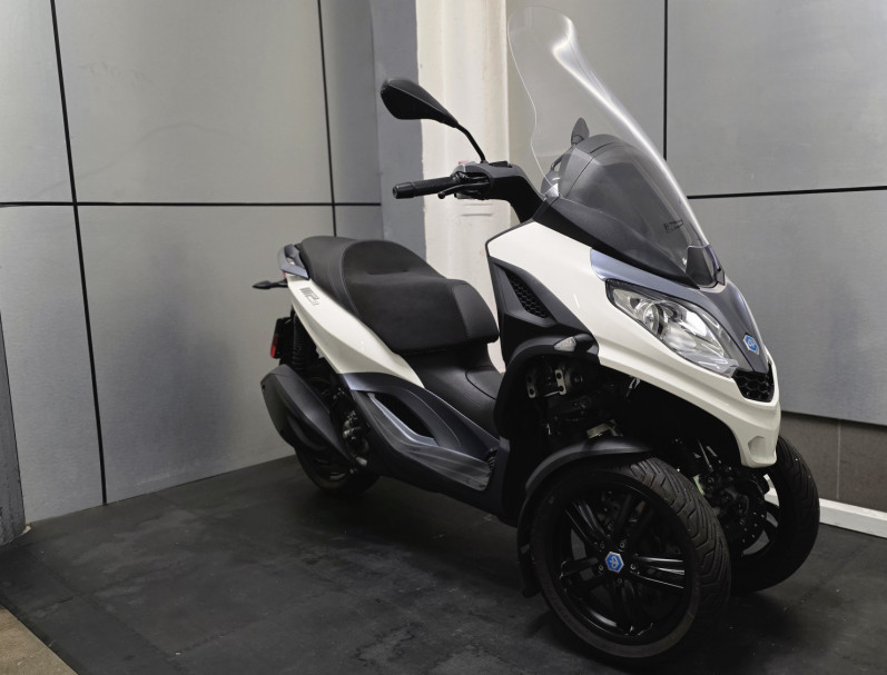 PIAGGIO MP3 300 HPE ABS ASR EURO5