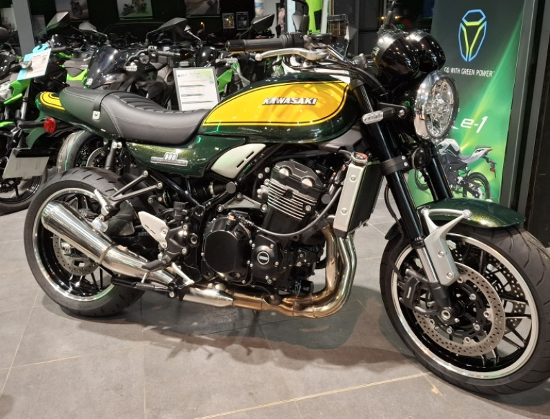 KAWASAKI Z 900 RS