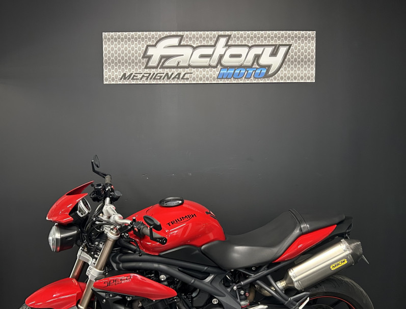 TRIUMPH SPEED TRIPLE 1050
