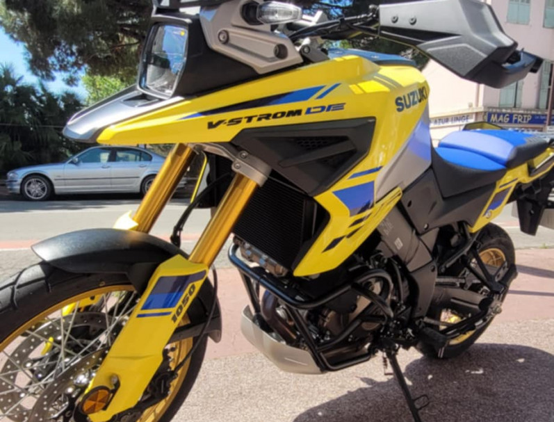 SUZUKI DL V-STROM 1050
