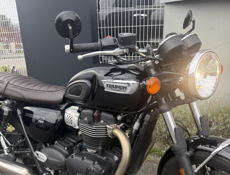 TRIUMPH Bonneville T100