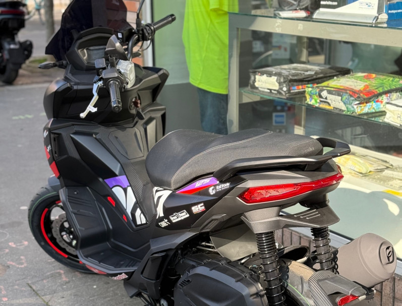 APRILIA SR 125 GT REPLICA NEUF GARANTIE 60 MOIS
