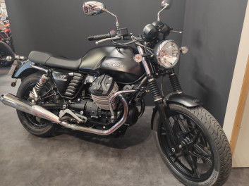 MOTO GUZZI V7 STONE
