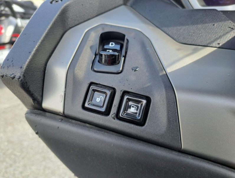 PIAGGIO MP3 530 HPE EXCLUSIVE